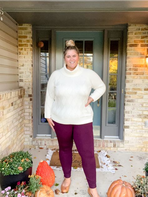 Leggings And Sweater Outfit, Burgundy Leggings Outfit, Plus Size Thanksgiving Outfit, Plus Size Leggings Outfit, Plus Size Outfits Aesthetic, Cropped Work Pants, Leggings And Sweater, Outfit For Thanksgiving, Plus Size Legging Outfits