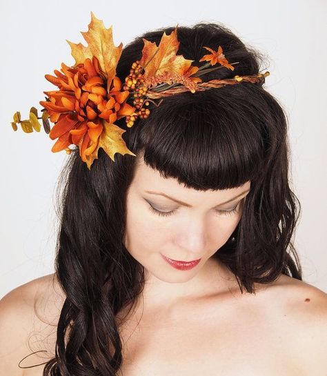 Fall Flower Crown, Flower Head Wreaths, Autumn Hair Accessories, Winter Wedding Hair, Orange Autumn, Autumn Fairy, Head Wreath, Fall Wedding Flowers, Wedding Wreaths