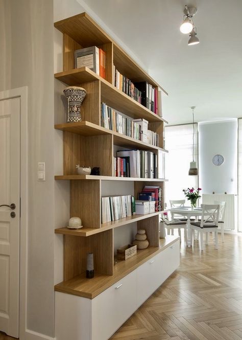 Built In Shelves Living Room, Bookshelves In Living Room, Home Library Design, Bookshelf Design, Living Room Shelves, Built In Bookcase, Dining Table Design, A Living Room, Home Room Design