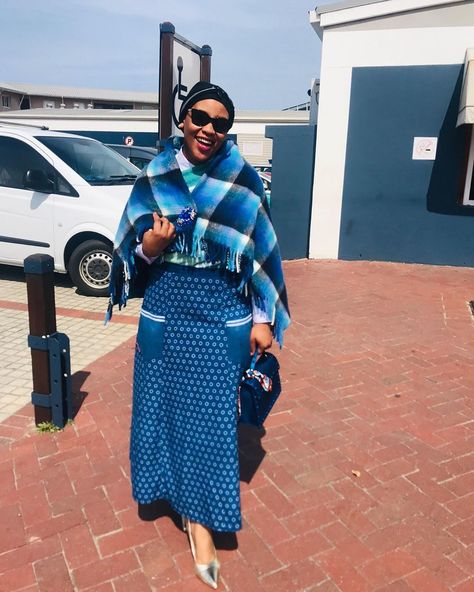 Makoti looks 🔥 🔥 Xhosa Makoti Outfits Shweshwe, Xhosa Makoti Outfits, Makoti Outfits, Xhosa Wedding Dresses, Traditional Outfit Ideas, Makoti Attire, Xhosa Wedding, Xhosa Traditional Attire, Wedding Outfit Ideas