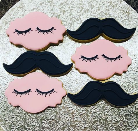 Lashes or staches decorated cookies Gender Reveal Ideas Lashes Or Staches, Lashes Or Staches Cookies, Mustache Cookies Decorated, Lashes Or Staches Gender Reveal Decor, Lashes And Stashes Gender Reveal, Stashes Or Lashes Gender Reveal, Gender Reveal Ideas For Party Theme, Lashes Or Staches Gender Reveal, Staches Or Lashes Gender Reveal