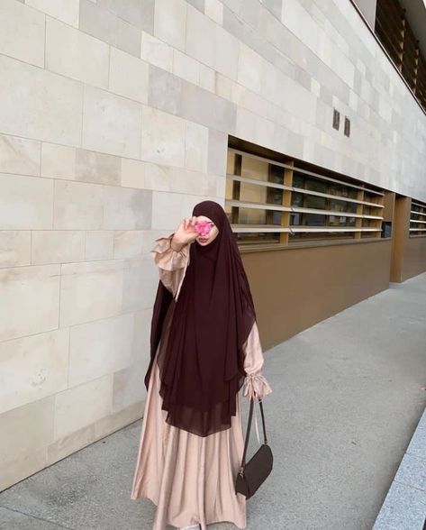 Khimar Style, Mode Niqab, Muslimah Clothing, Islamic Modest Fashion, Modest Outfits Muslim, Muslimah Fashion Casual, Outfits Muslim, Modest Fashion Hijab, Muslim Fashion Hijab Outfits