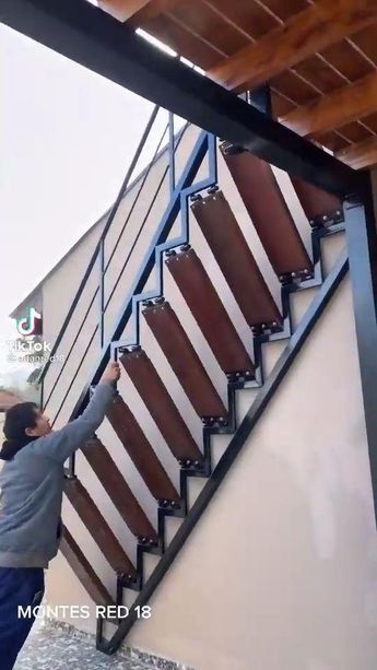 سلالم حلزونية, Foldable Stairs, درابزين السلم, Open Concept Kitchen Living Room, Tiny House Stairs, House Balcony Design, House Balcony, Rooftop Terrace Design, Stairway Design