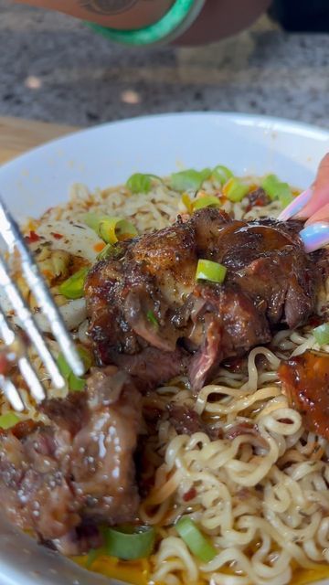 Oxtail Ramen Recipe, Oxtail Ramen, Oxtail Recipes, Ramen Noodle Recipes, Ramen Soup, Ramen Recipes, T Baby, New Cookbooks, Ramen Noodles