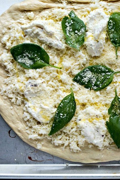 The Best Pizza Bianca (White Pizza) - The BEST white pizza you will ever make! Made with store-bought dough, shredded mozzarella cheese, ricotta cheese, and Pecorino Romano cheese, this pizza is super simple to make and will be best addition to your weeknight dinners. Ricotta Pizza, Pizza Oven Recipes, White Pizza Recipes, Pizza Bianca, Pecorino Romano Cheese, Pecorino Romano, White Pizza, Romano Cheese, Culinary Art