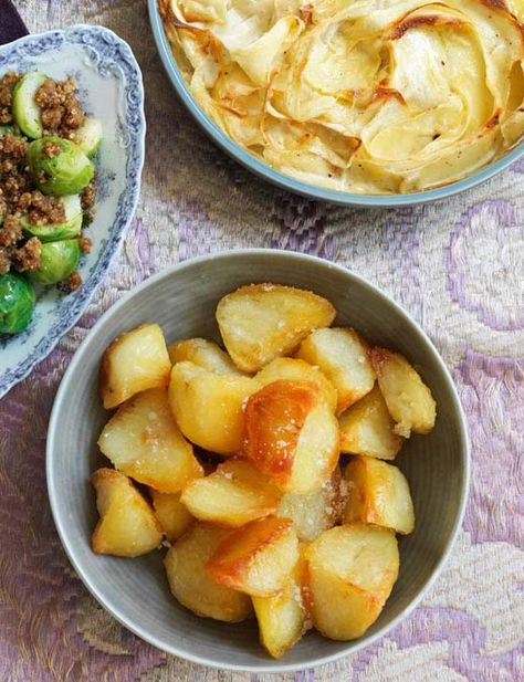 Crunchy roast potatoes goals Marcus Wareing Recipes, Sides Potatoes, Sunday Roasts, Marcus Wareing, Perfect Roast Potatoes, Sainsburys Recipes, Recipes Sides, Dickens Christmas, Perfect Roast