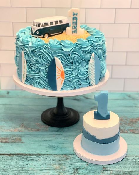 Surfs Up Birthday Cake, Surf Cake Ideas, The Big One Surf Birthday Cake, Big One Birthday Cake, The Big One Birthday Cake, Surf Birthday Cake, The Big One Cake, Surfer Cake, Cakes Without Fondant