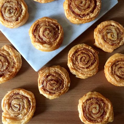 Pastry Swirls, Puff Pastry Recipes Appetizers, Puff Pastry Appetizers, Manchego Cheese, Ginger Cookies, New Year Party, Rocky Road, Crowd Pleaser, Puff Pastry