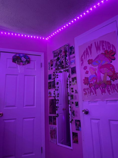 Teenage Room Designs, Purple Girls Bedroom, 90s Room, Bedroom Purple, Purple Bedding, Teenage Room, Purple Rooms, Indie Room