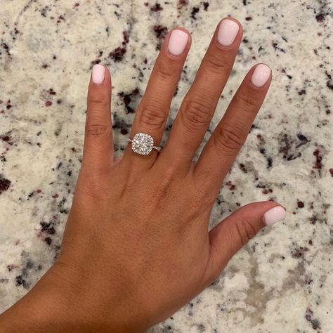 Engagement Photos Nails, Engagement Picture Nails, Engagement Photo Nails, Bachelorette Nails, Big Wedding Rings, Wedding Nail Art Design, Wedding Nail, Wedding Nails For Bride, Nail Art Wedding