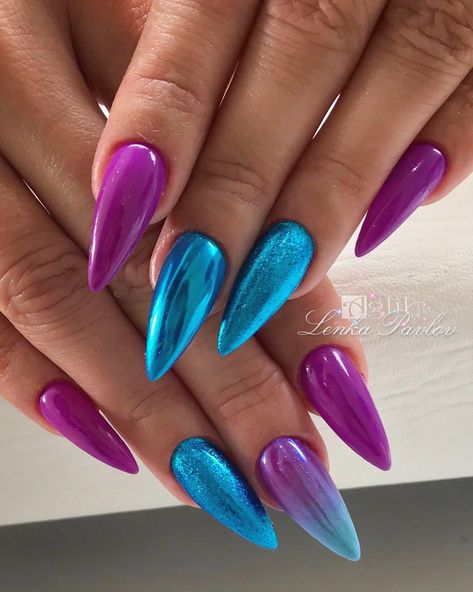 Girls Summer Nails, Nails Trendy 2023, Colored Chrome Nails, Colorful Chrome Nails, Nail Design 2023, Summer Nails Art Designs, Summer Nails Art, Blue And Silver Nails, Summer Nails 2023