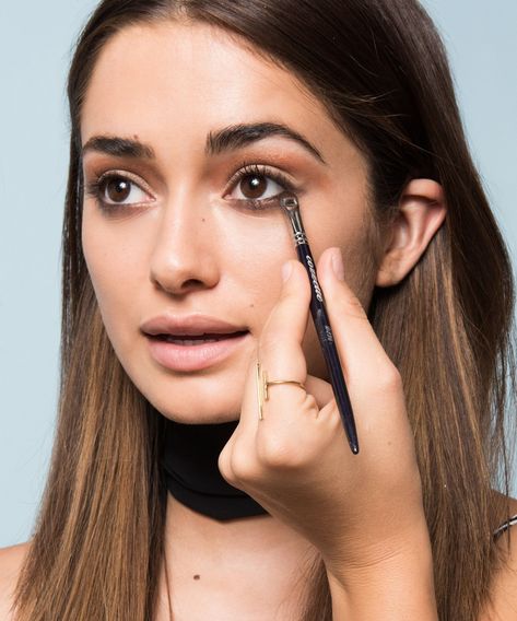 Here's now to make your eyes look bigger with the best makeup tips. Lauren Conrad Makeup, Make Eyes Look Bigger, Make Eyes Bigger, Tami Taylor, Make Your Eyes Look Bigger, Big Eyes Makeup, Bigger Eyes, Eyes Look Bigger, Clear Eyes