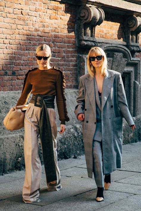 Milan Fashion Week Day 2 Jeanette Madsen, Trendy Instagram Outfits, Fashion Milan, Women's Street Style, Reportage Photography, Milan Street Style, Womens Fashion Inspiration, Street Style Trends, Milan Fashion Weeks