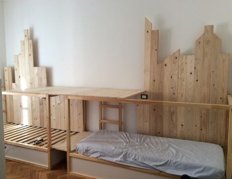 Ikea Kura triple bunk bed Bunkbed Room Ideas, Ikea Hack Lit, Ikea Bunk Bed Hack, Ikea Headboard Hack, Bunk Bed Hacks, Ikea Loft, Ikea Headboard, Ikea Bunk Bed, Ikea Kura Hack