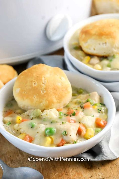 Easy Crock Pot Chicken Pot Pie Recipe Biscuit Chicken Pot Pie, Slow Cooker Chicken Pot Pie, Crockpot Chicken Pot Pie, Pot Pie Casserole, Chicken Pot Pie Casserole, Chicken Pot Pie Soup, Pot Pie Soup, Chili Recipe Crockpot, Spend With Pennies