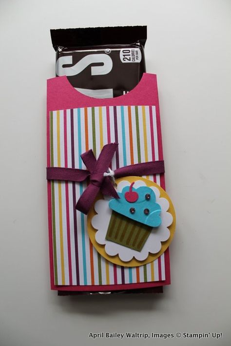 Candy Bar Holder, Cabin Door Decorations, Teacher Appreciation Diy, Chalkboard Cards, Christmas Craft Fair, Back To School Crafts, Stampin Up Project, Hershey Bar, Candy Crafts