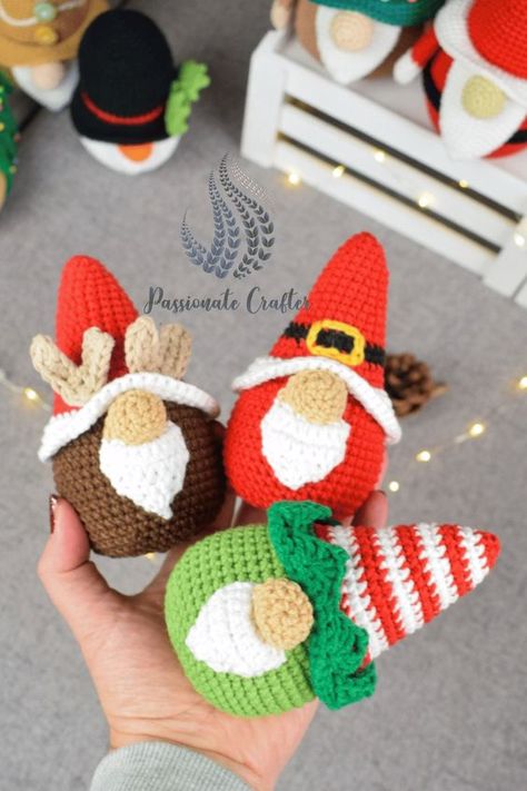 Christmas Gnome Amigurumi, Crochet Mini Gnome, Crochet Christmas Gnomes Free Pattern, Christmas Gnome Crochet Patterns Free, Quick Amigurumi Pattern, Crochet Gnome Ornament, Crochet Christmas Gnomes, Snowman Gnomes, Quick Amigurumi