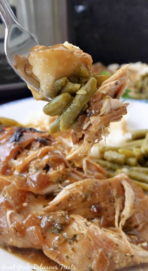 A bite of chicken, potatoes, green beans, and gravy on a fork. Mississippi Casserole, Chicken Mississippi, Hobo Packets, Ambrosia Recipe, Chicken Pinwheels, Butter Chicken Recipe Easy, Mississippi Chicken, Barbacoa Recipe, Chicken Mashed Potatoes