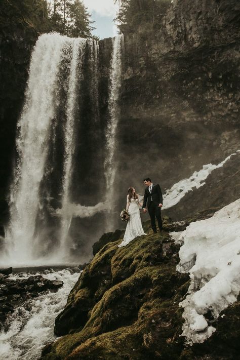 This Mt Hood Elopement is Quintessentially PNW with a Waterfall and Campfire Pnw Outdoor Wedding, Mt Hood Elopement, Iceland Elopement Photography, Mt Hood Wedding, Adventure Elopement Ideas, Prewedding Waterfall, Bali Couple, Elopement Scotland, Elopement Oregon