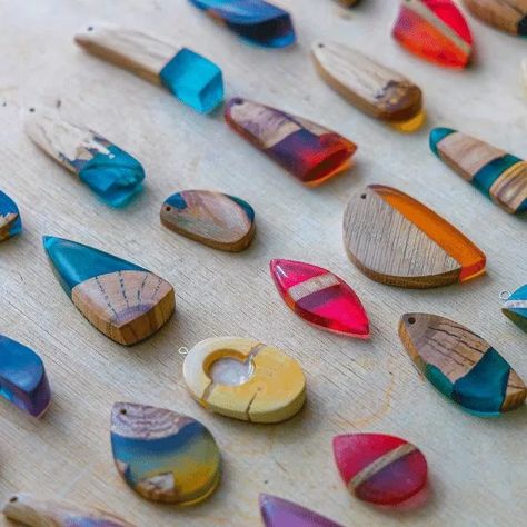 Premium resin, epoxy colors and molds for making art and crafts - Resin Obsession Epoxy Colors, Resin Colors, Resin Art Supplies, Wood Jewelery, Wood Resin Jewelry, Resin Jewelry Diy, Resin Bracelet, Resin Jewelry Making, Art And Crafts