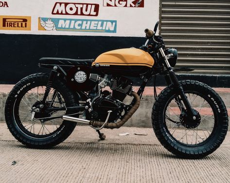 Moto Italika modificada a cafe brat o Brat style Italika Ft 150 Cafe Racer, Ft150 Cafe Racer, Brat Style Motorcycle, Bike Modification, Brat Motorcycle, Honda Cg125, Brat Bike, Brat Cafe, Moto Cafe