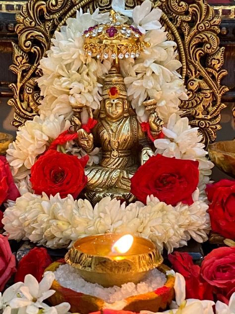 Laxmi Devi Hd Wallpapers, Mahalakshmi Images, Shakthi Devi, Lakshmi Mata, Cute Wallpapers For Android, Lord Durga, Ganesh Art Paintings, Hindu Rituals, Temple Design For Home