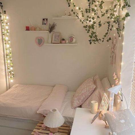 Pink And White Small Bedroom, Cute Room Inspo Pink, Baby Pink Room Decor, Soft Pink Aesthetic Room, Simple Pink Room, Light Pink Aesthetic Room, White Room Decor Aesthetic, Pink And White Room Ideas, Room Inspiration Simple