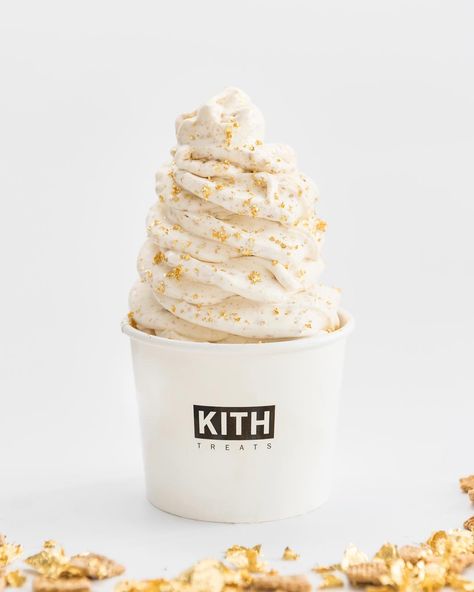 Summer Ice Cream Photography, Thai Ice Cream, Kith Treats, Happy Ice, Rabbit Logo, Soft Ice Cream, Ice Cream Photography, Oreo Milkshake, Frozen Yogurt Shop