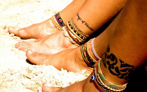 beachboho Ankle Bracelet Tattoo, Anklet Tattoos, Summer Anklets, Tattoo Bracelet, Women Anklets, Beach Please, Ankle Tattoo, Pink Summer, Beach Bum