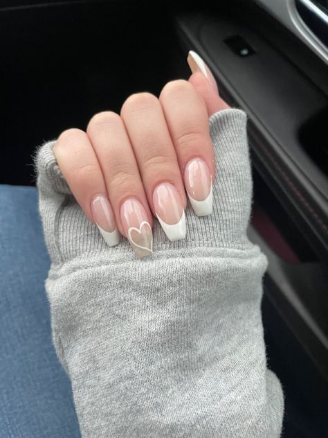 Korean Aesthetic Nails, Squareletto Nails, Nails French Tip With Design, Nail Inspo Korean, Weave On, White Heart Nails, Art Design Ideas, Classy Acrylic Nails, Cute Gel Nails