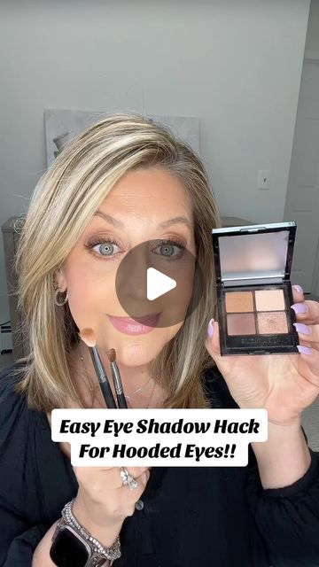 Jamie O'Donnell on Instagram: "Easy Eye Shadow Hack For Hooded Eyes!! Say A29 for info!! • • •  #hoodedeyes #mature #over40 #over50 #hoodedeyesmakeup #makeuptrends #makeuptips  #makeup #makeuptutorial #matureskin #over50makeup #matureskinmakeup #shimmer #agegracefully #naturalbeauty #growingoldgracefully #theccurl #easymakeup #eyeshadow #eyeshadowtutorial #antiaging #spring #springmakeup" 40 Yr Old Eye Makeup, Eyeshadow Over 50 Hooded Eyes, Eye Makeup For Hooded Eyes And Glasses, Eyeshadow For 50 Year Old Women, Makeup Tutorial Women Over 40, Eye Makeup For Women In Their 40s, Eye Shadowing Tutorial For Hooded Eyes, Best Eyeshadow For Brown Eyes Over 50, Eye Makeup For Maturing Skin