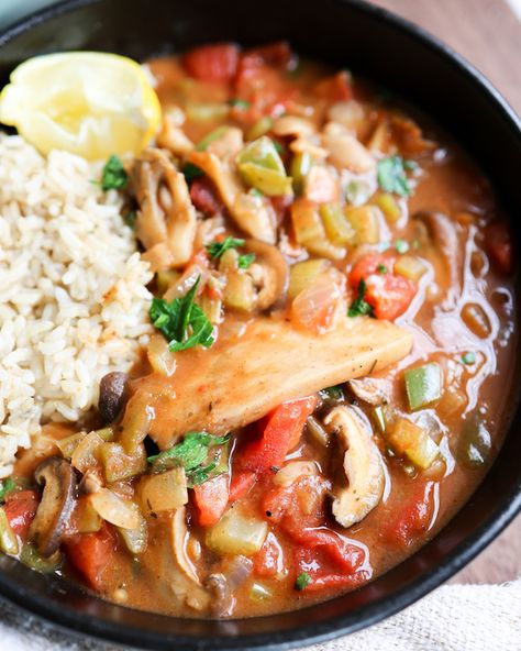 Mushroom Etouffee {Étouffée} - Sweet Potato Soul by Jenné Claiborne Mushroom Etouffee, Vegan Stews, Thanksgiving Guide, Vegan Bean Recipes, Mushroom Dishes, Daily Dozen, Vegan Entrees, Vegan Stew, Mushroom Dish