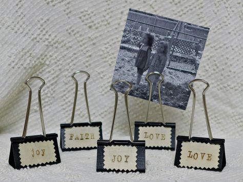 Diy Photo Holder, 90th Birthday Parties, 50th Wedding Anniversary Party, 90's Birthday Party, Cheap Hotel, 40th Wedding Anniversary, 70th Birthday Parties, 80th Birthday Party, Binder Clips