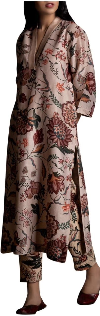 Floral Digital Print, Indian Kurti Designs, Pakistani Dresses Casual, Cotton Kurti Designs, Vogue India, Kurta Designs Women, Indian Dress, Party Wear Indian Dresses, Pakistani Dress Design