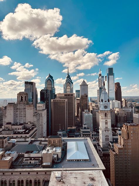 View from the 33 floor in downtown Philly #downtown #philadelphia #skyline #philly #cityscape #skyscraper #pennsylvania Philly Poster, Philly Aesthetic, Philly Tattoo, Downtown Philly, Downtown Philadelphia, Philadelphia Skyline, Mount Airy, Urban Aesthetic, Chicago Photos