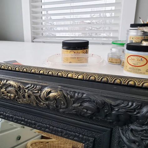 How to Paint a Mirror Frame Black And Gold Antique Mirror, Diy Mirror Refurbish, Black And Gold Mirror Frame, Mirror Refinishing Ideas, Ornate Mirror Makeover, Black Antique Mirror, Redo Mirror, Paint A Mirror Frame, Paint A Mirror