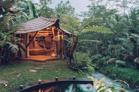 HIDEOUT BEEHIVE - Eco Bamboo Home - Bungalows for Rent in Selat Houses In Bali, Bamboo Houses, Jacuzzi Pool, Bedroom Tile, Bali Accommodation, Bamboo Home, Resort Ideas, Balinese Style, Natural Architecture