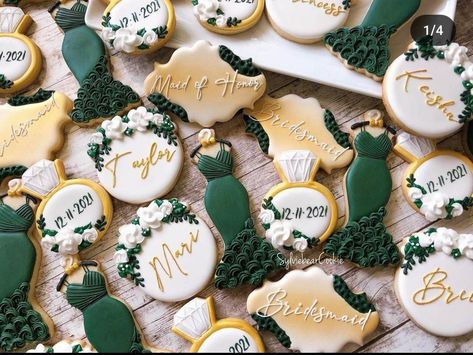 Green Cookies, Gold Cookies, White Cookies, White Cookie, Wedding Cookies, Green Gold, Gold Wedding, Cookie Decorating, Green And Gold