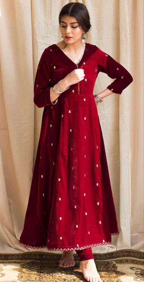 Trendy Dress Designs, Eastern Clothes, Churidar Pajama, Pakistani Anarkali, Shadi Dress, Actress Dress, Dress Designing Ideas, Wedding Guest Ideas, Anarkali Designs