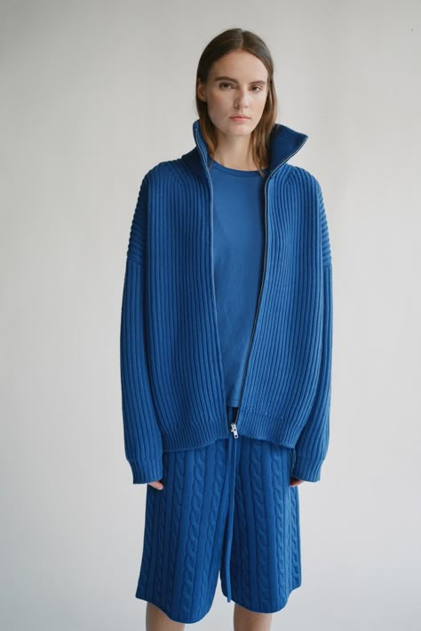 Chunky Sweater Outfit, Pre Fall 2023, 2023 Ready To Wear, Pre Fall Collection, Fall 23, Knitwear Fashion, 2023 Collection, 2023 Fashion, 가을 패션