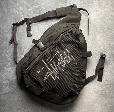 Gorpcore Sling Bag, Cool Cross Body Bag, Stussy Sling Bag, Non Fashion Grail, Stussy Bag, Stussy Aesthetic, Fashion Grails, Streetwear Backpack, Streetwear Bags