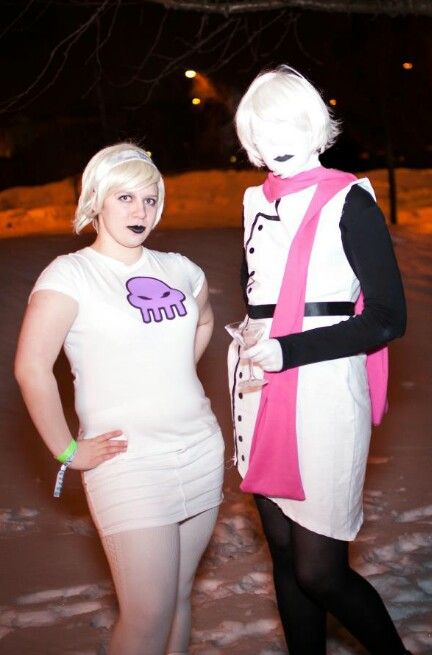 Rose and Mom Lalonde Mom Lalonde, Rose Lalonde, Homestuck Cosplay, Hyper Fixation, Teen Life, Amazing Cosplay, Homestuck, Harajuku, Quick Saves