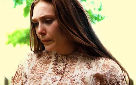 Elizabeth Olsen in In Secret (2013) Elizabeth Olsen In Secret, Elizabeth Olsen Face, Faceclaim Gif, Wanda Gif, Mythical Island, Elizabeth Olsen Gif, The Alienist, Mary Winchester, Hollywood Girls