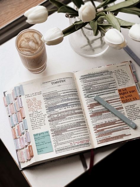 Bible Reading Asthetic Picture, Journaling Bible Asthetic, Bible Asethic Picture, Bible Study Asthetic Picture, Bible Annotations Aesthetic, Group Bible Study Aesthetic, Bible Athestic, Bible Journal Aesthetic, Bible Asthetic Picture