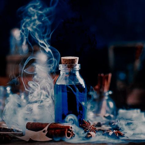 Ravenclaw Aesthetic Harry Potter, Hogwarts Blue Aesthetic, Harry Potter Houses Ravenclaw, Hogwarts Magic Aesthetic, Magic Blue Aesthetic, Harry Potter Blue Wallpaper, Blue Alchemy Aesthetic, Dark Blue Fantasy Aesthetic, Ravenclaw Aesthetic Icon