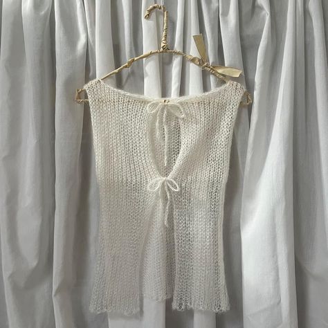 White Alpaca, Diy Vetement, Kleidung Diy, Bow Top, Crochet Fashion Patterns, Summer Knitting, Knitted Top, April 15, Knit Outfit