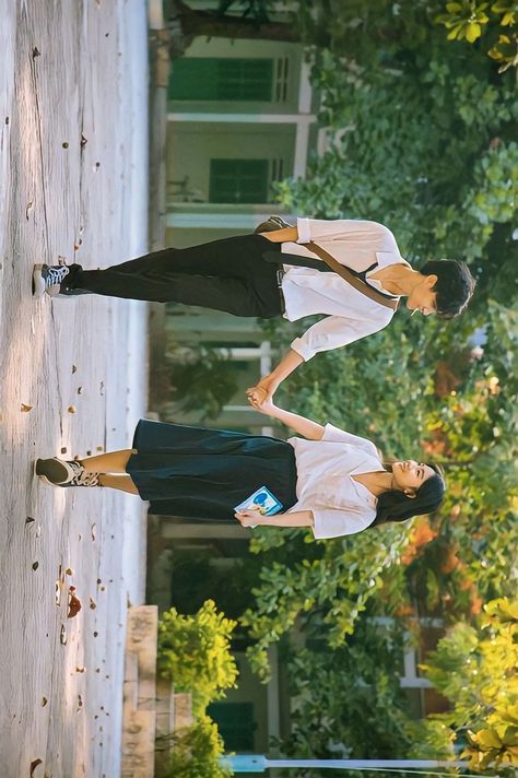 School friends, college friends, Korean couple, teen ager couple, sweet couple, couple dp College Couple Photoshoot, School Friends Aesthetic, Couple Sweet, Prenup Ideas, College Couples, Dream Couple, Anime Content, School Friends, Nature Photoshoot