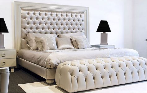 Cama tapizada Luxury Bedroom Design, Traditional Bed, White Furniture, Master Bedrooms Decor, Modern Bed, Upholstered Headboard, Beautiful Bedrooms, Upholstered Beds, Dream Bedroom