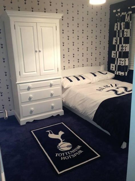 Twitter Spurs Bedroom Ideas, Tottenham Hotspur Bedroom, Tottenham Bedroom Ideas, Tottenham Football, Football Bedroom, Bday Party Kids, Tottenham Hotspur Football, White Hart Lane, Tottenham Hotspur Fc