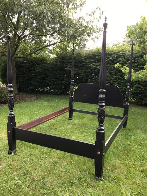 Painted Canopy Bed, Black 4 Post Bedroom Ideas, Rice Beds Bedroom, 4 Poster Bed Makeover Paint, Painted 4 Poster Bed, Painted Poster Bed, Painted Four Poster Bed Ideas, Poster Beds Ideas, Painted Rice Poster Bed